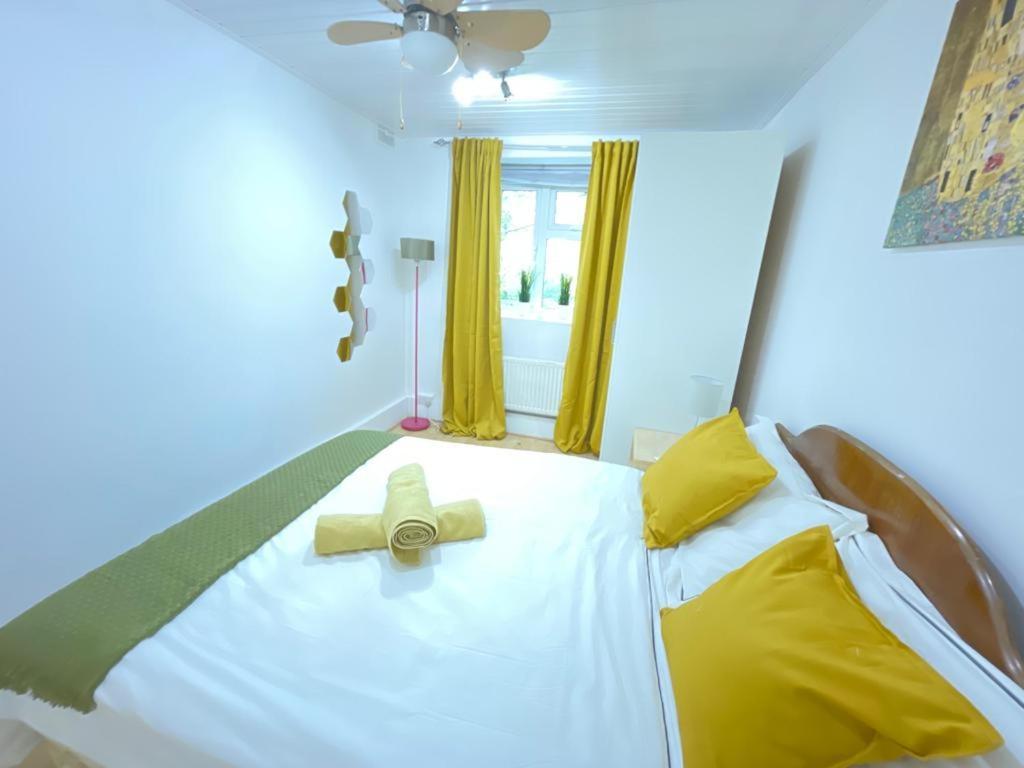 Cosy Flat Close To East Finchley Station London Eksteriør bilde